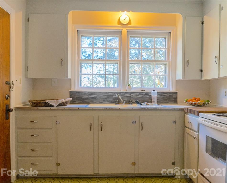 69 Bear Creek Road Asheville NC 28806