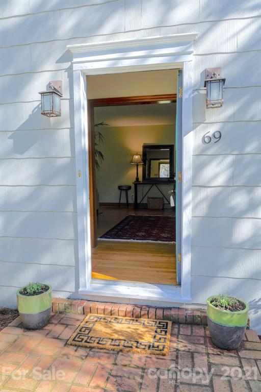 69 Bear Creek Road Asheville NC 28806