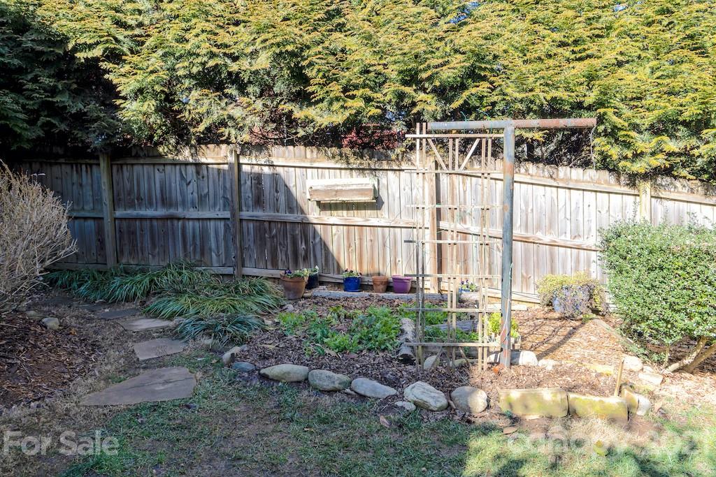 69 Bear Creek Road Asheville NC 28806