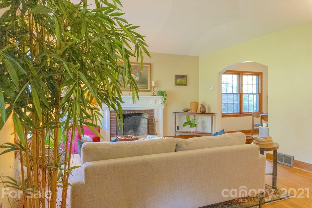 69 Bear Creek Road Asheville NC 28806