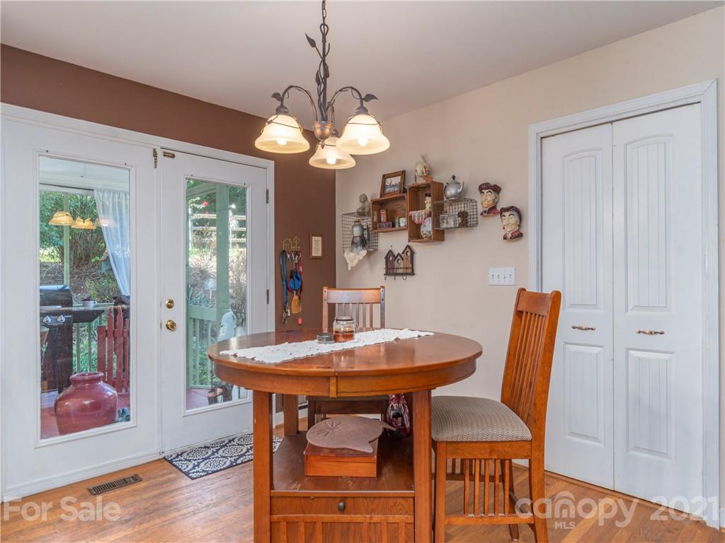 109 Elm Drive Asheville NC 28805