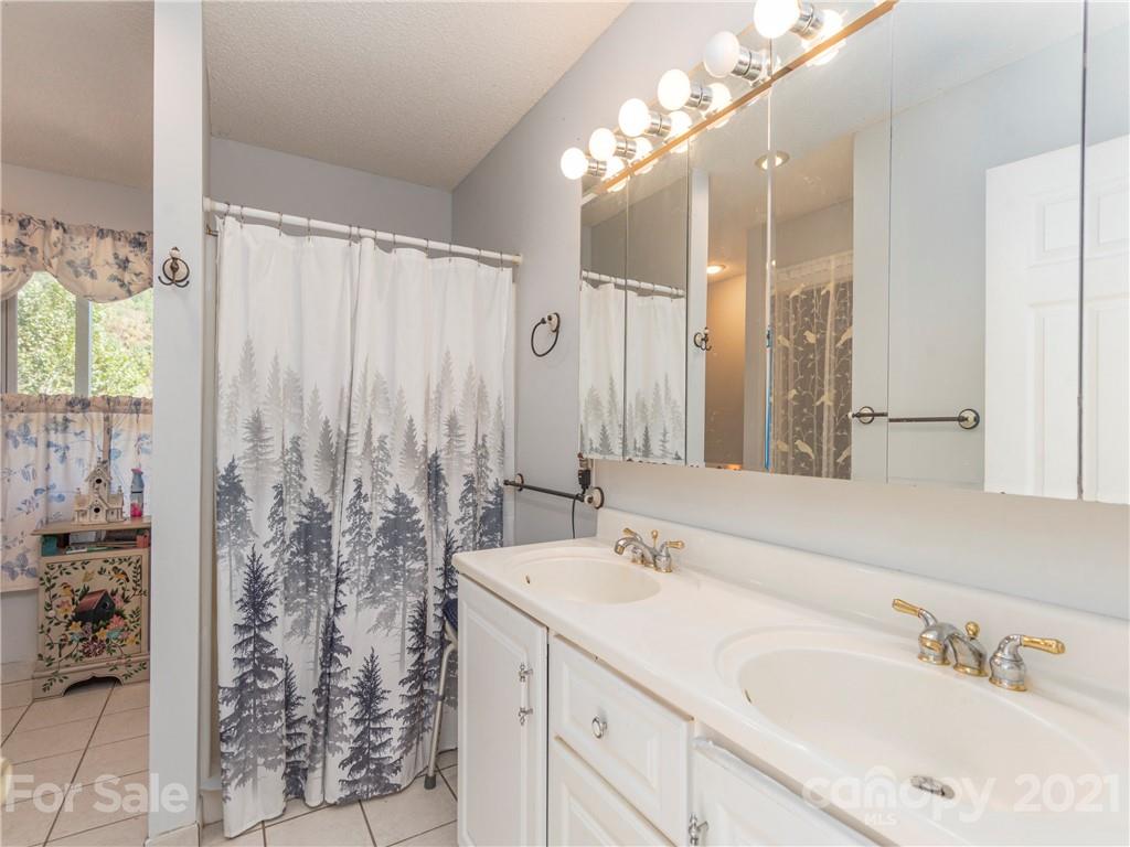 109 Elm Drive Asheville NC 28805