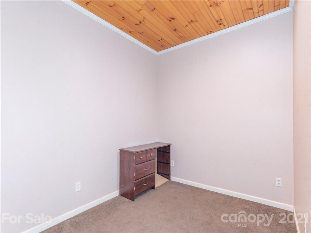 109 Elm Drive Asheville NC 28805