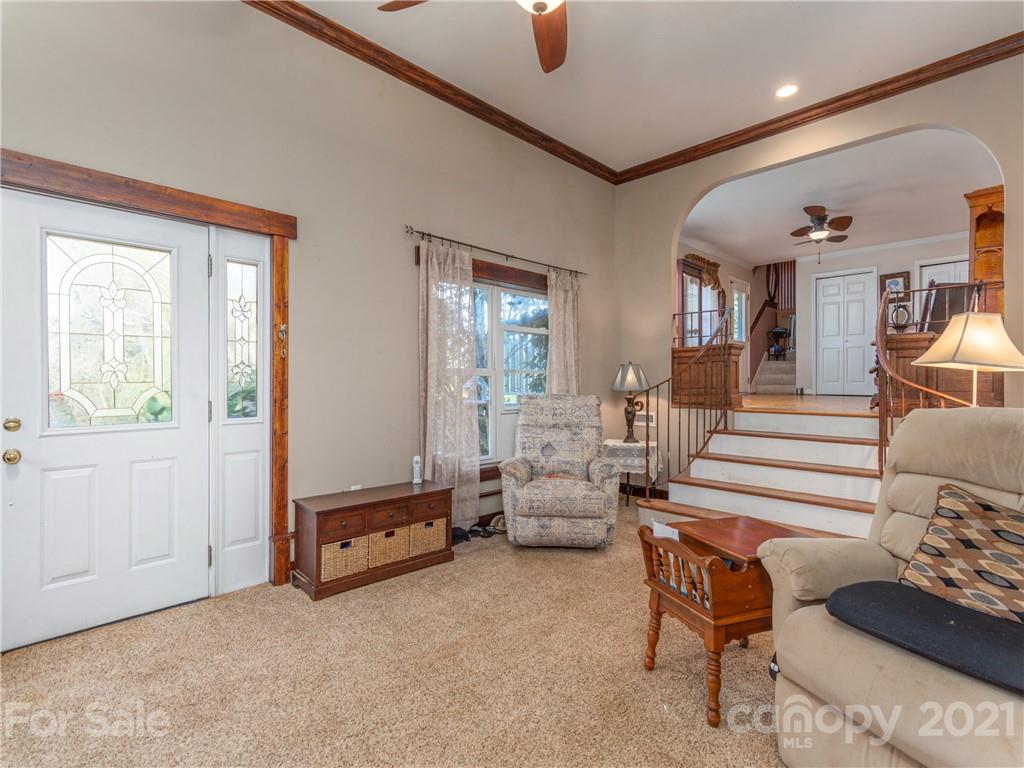 109 Elm Drive Asheville NC 28805