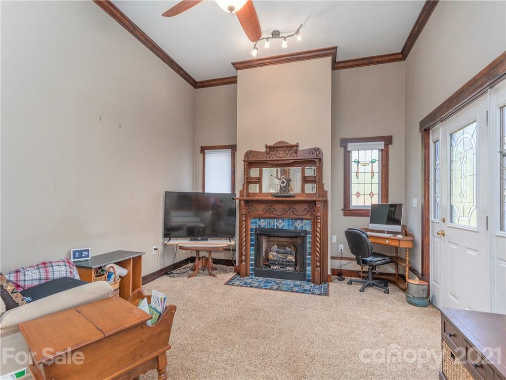 109 Elm Drive Asheville NC 28805