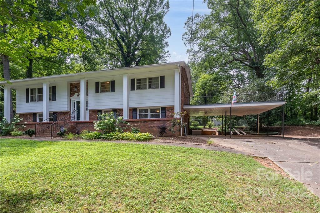 829 W 6th Street Circle Newton NC 28658