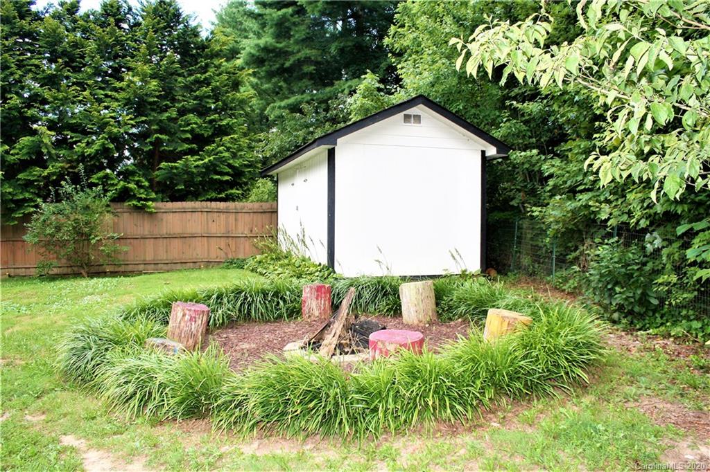 23 Shady Bluff Lane Weaverville NC 28787
