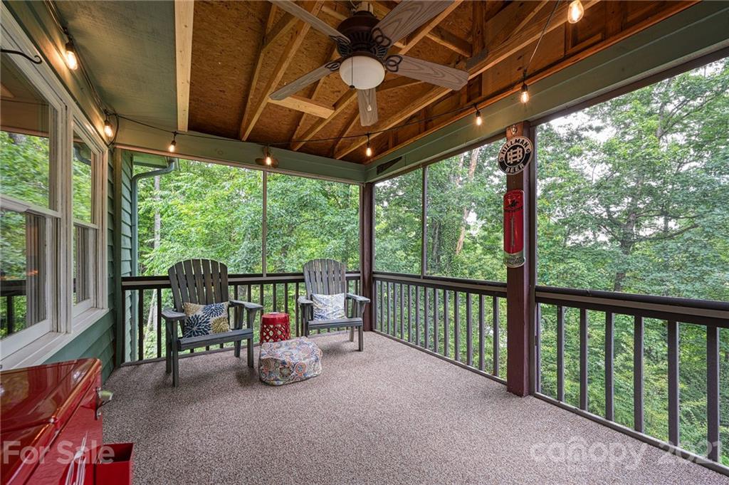 90 W Holly Ridge Drive Old Fort NC 28762