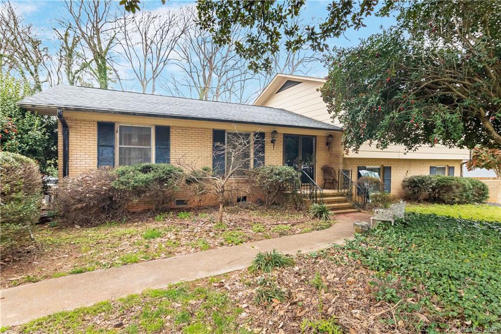 114 Lansdowne Road Charlotte NC 28270
