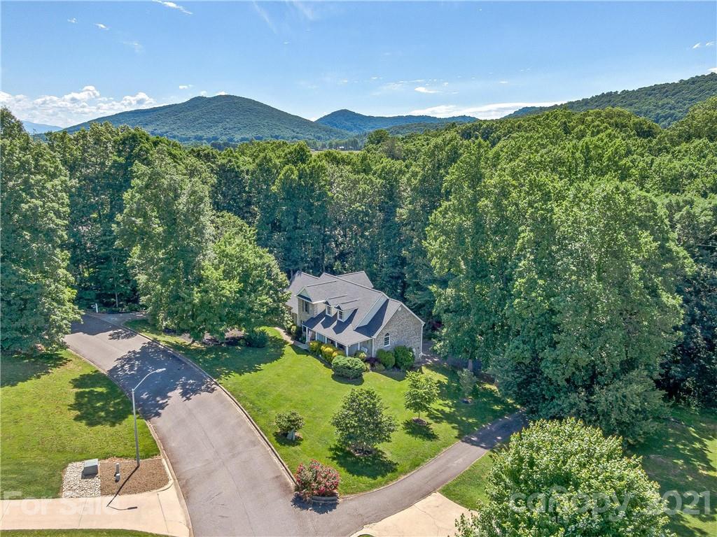 31 Shadow Brook Drive Candler NC 28715