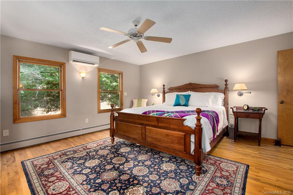 48 Moody Cove Road Weaverville NC 28787