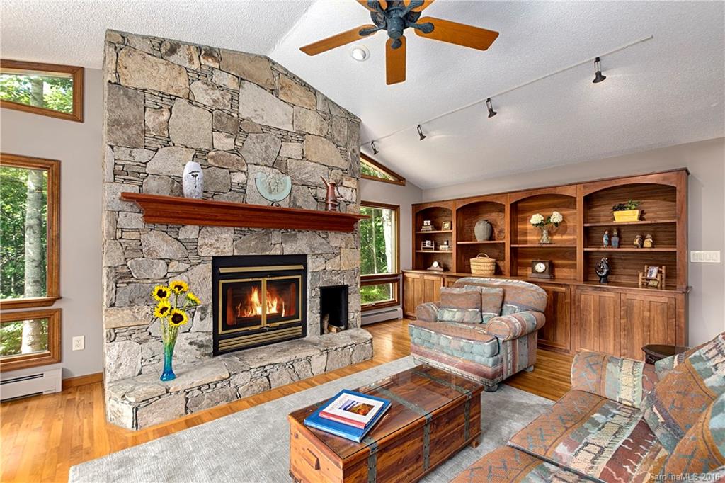 48 Moody Cove Road Weaverville NC 28787