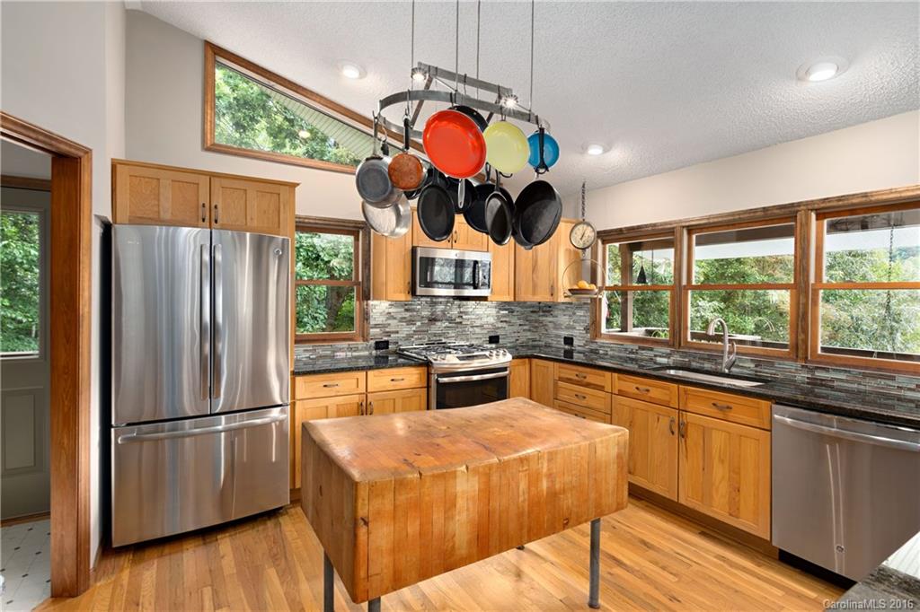 48 Moody Cove Road Weaverville NC 28787