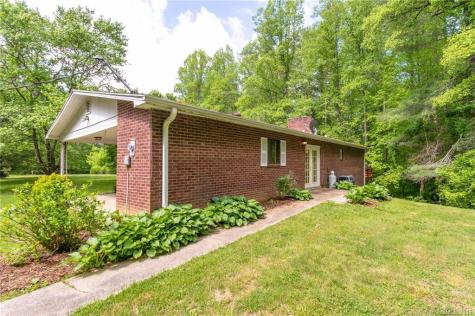 16 Woods Road Fairview NC 28730