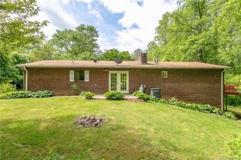 16 Woods Road Fairview NC 28730
