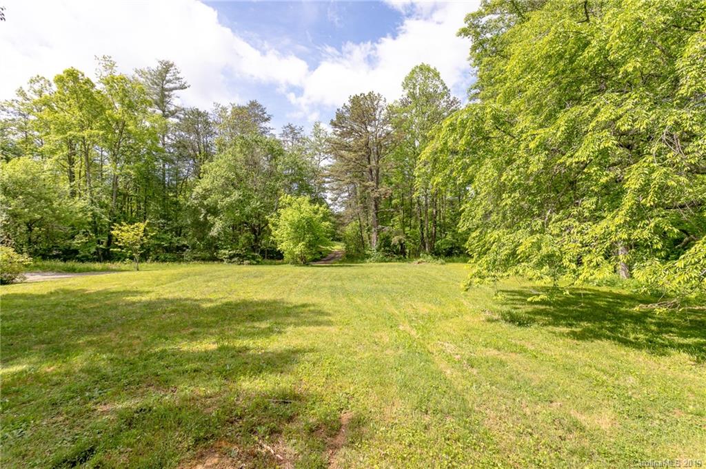 16 Woods Road Fairview NC 28730
