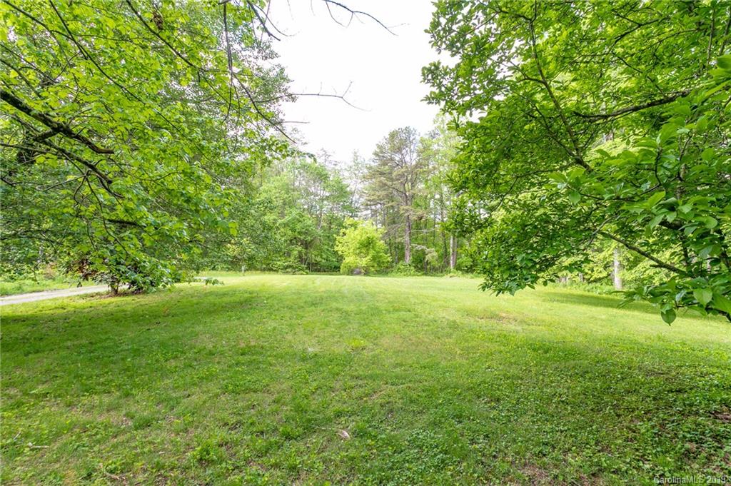 16 Woods Road Fairview NC 28730