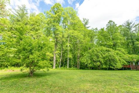 16 Woods Road Fairview NC 28730