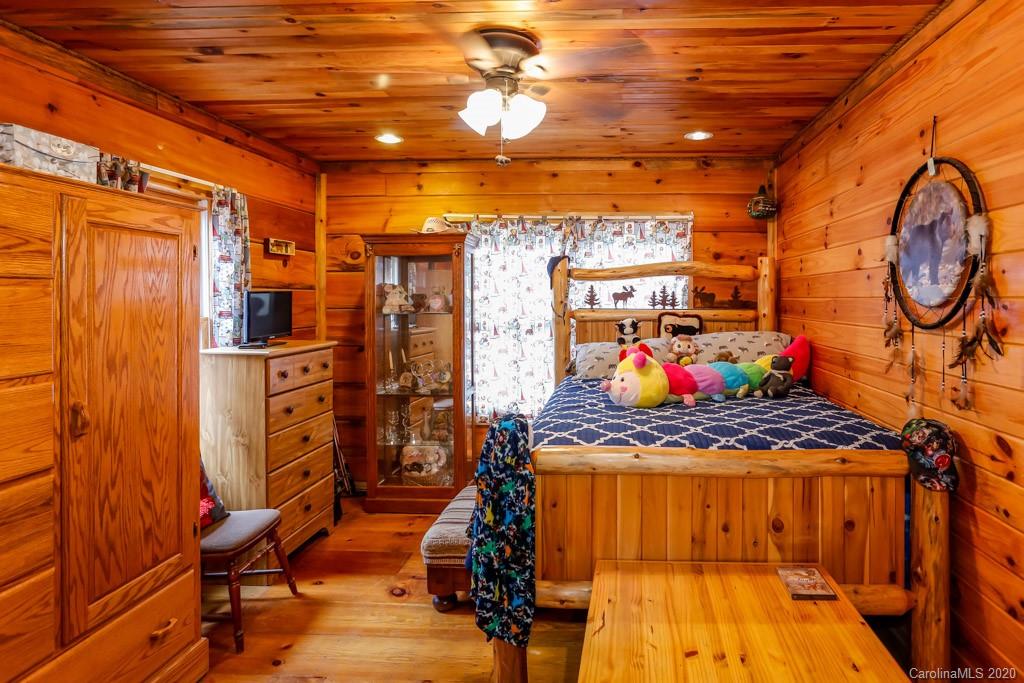 587 Pheasant Street Lake Lure NC 28746