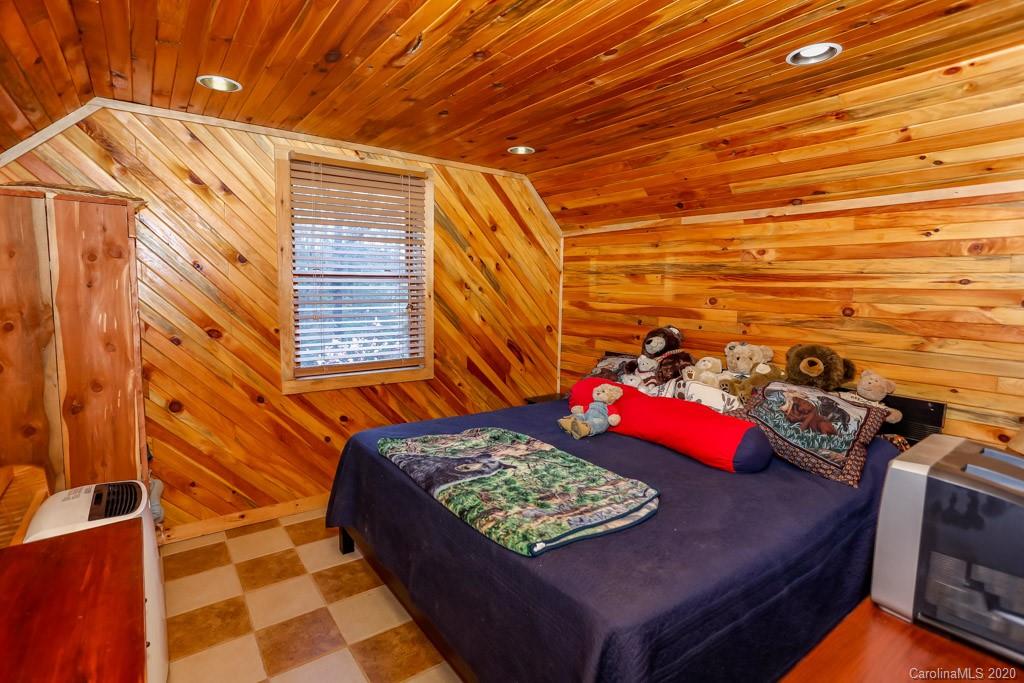 587 Pheasant Street Lake Lure NC 28746