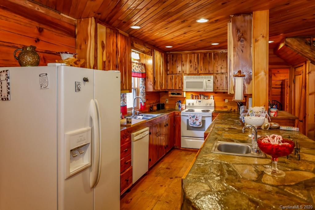 587 Pheasant Street Lake Lure NC 28746