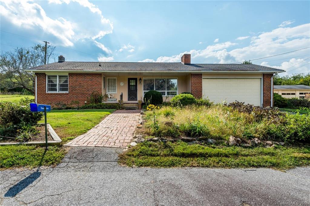 147 Lancaster Road Hendersonville NC 28792