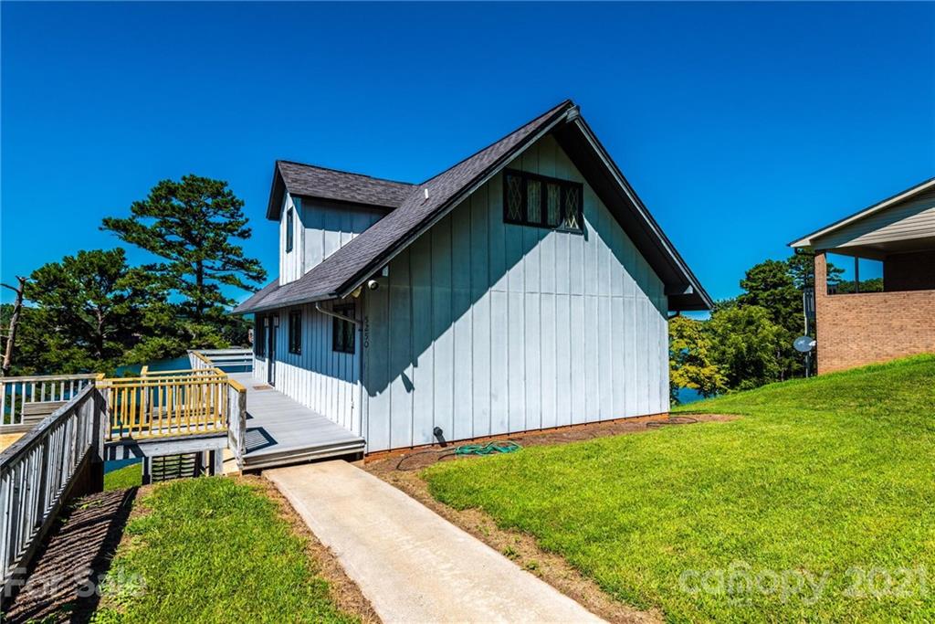 5250 36th Street Drive NE Hickory NC 28601