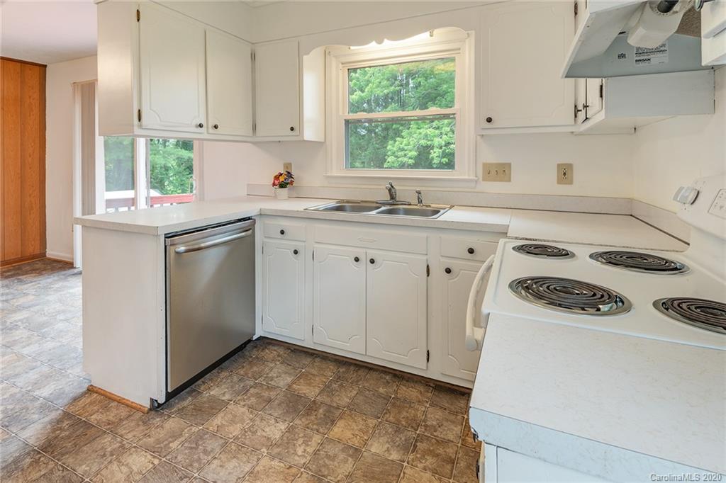27 Morgan Boulevard Arden NC 28704