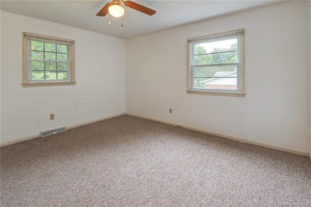 27 Morgan Boulevard Arden NC 28704