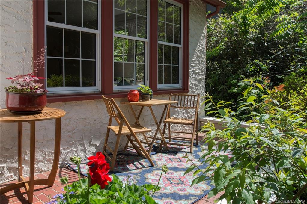 38 Marne Road Asheville NC 28803