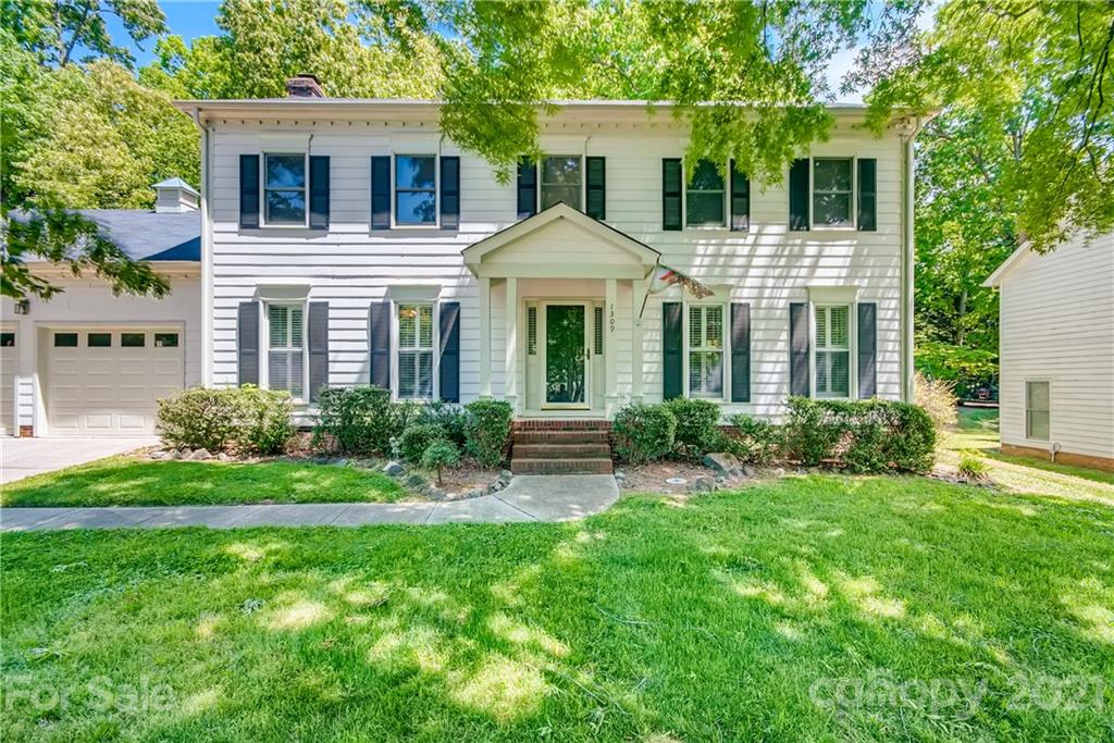 1309 Long Paw Lane Charlotte NC 28214