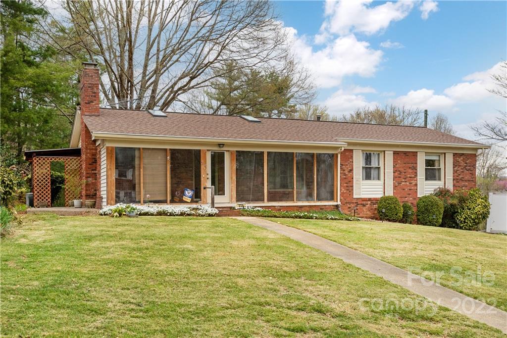 218 Saint Johns Street Arden NC 28704