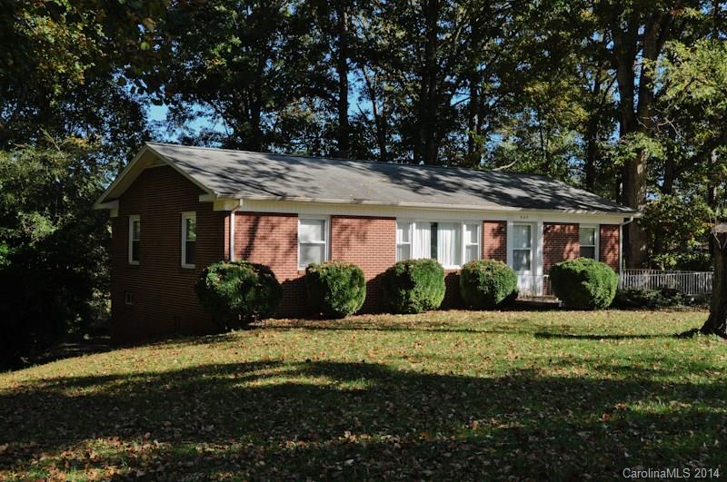 527 23rd Avenue NE Hickory NC 28601