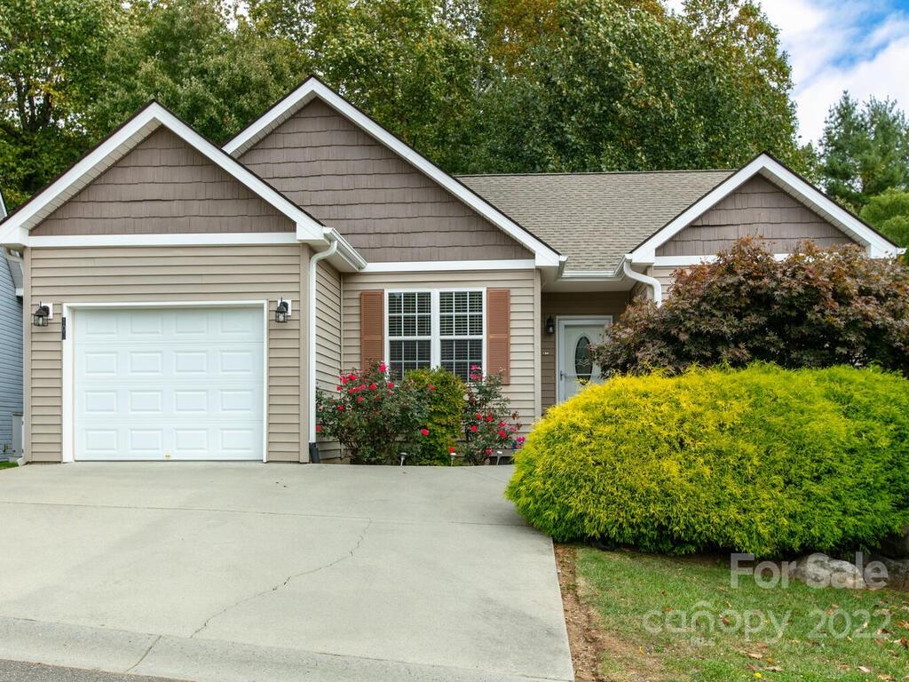 102 Woodcreek Circle Swannanoa NC 28778