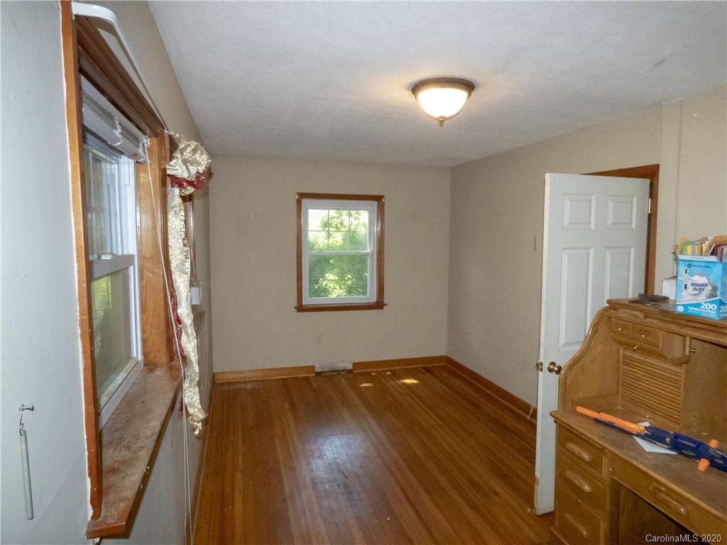 28 Oteen Park Place Asheville NC 28805