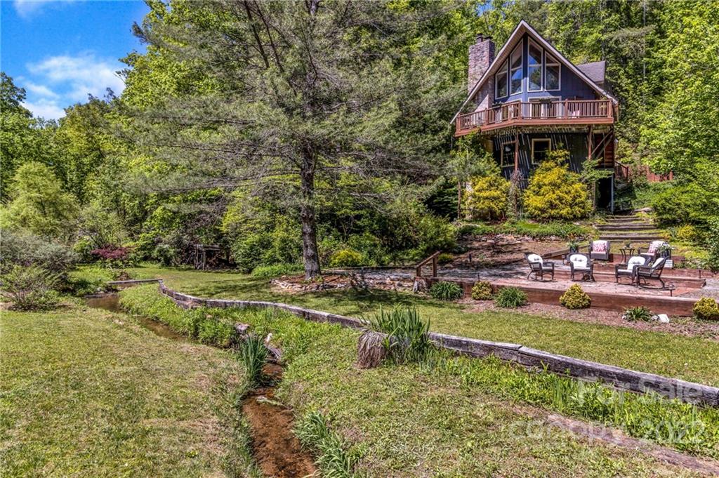 1875 Battle Creek Road Horse Shoe NC 28742