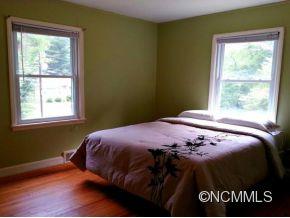 28 Arthur Road Asheville NC 28806