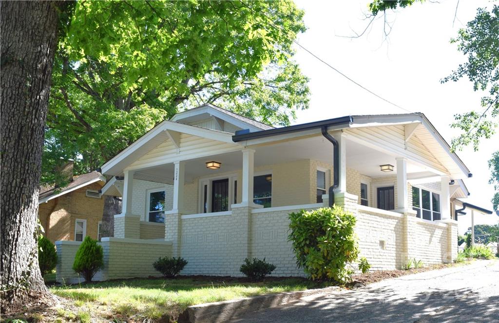 1224 10th Street NE Hickory NC 28601
