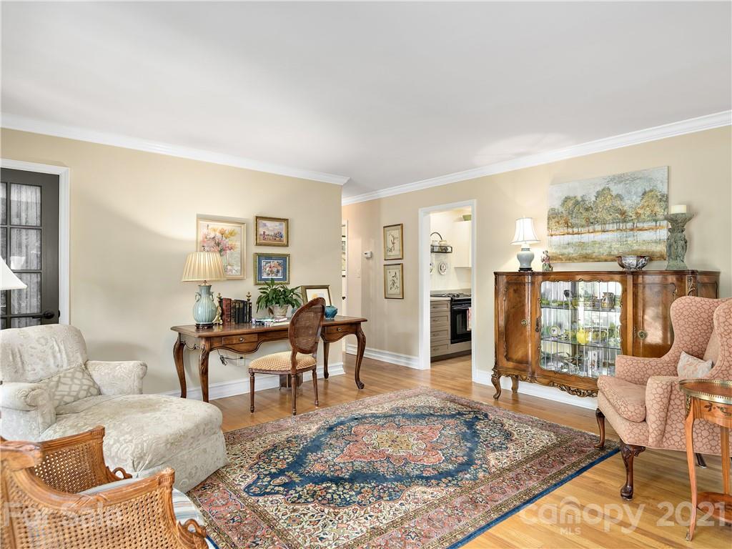 327 Pearson Drive Asheville NC 28801