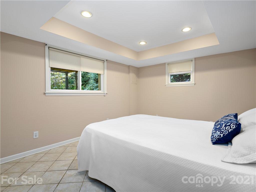 327 Pearson Drive Asheville NC 28801