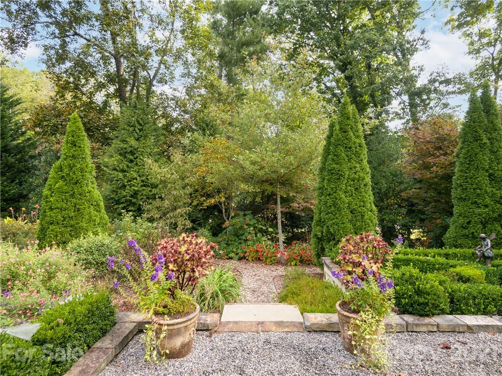 327 Pearson Drive Asheville NC 28801