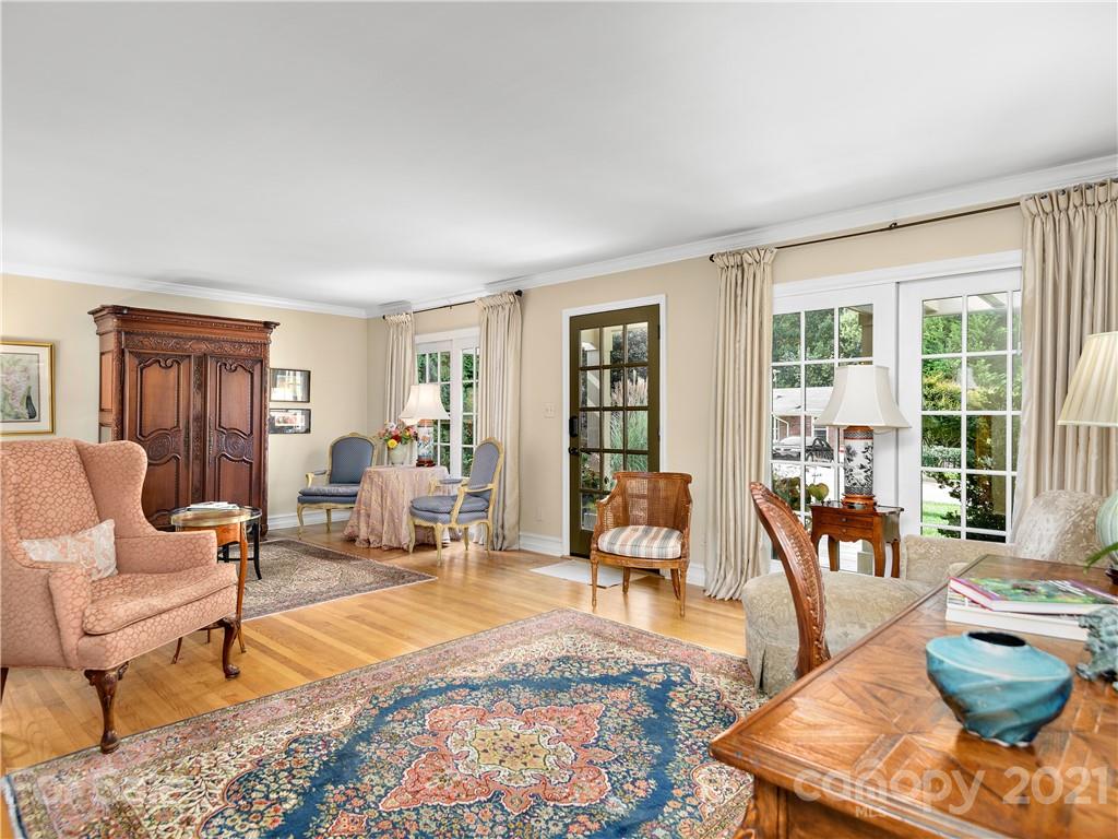 327 Pearson Drive Asheville NC 28801