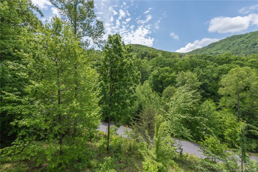 32 Dalya Road Swannanoa NC 28778