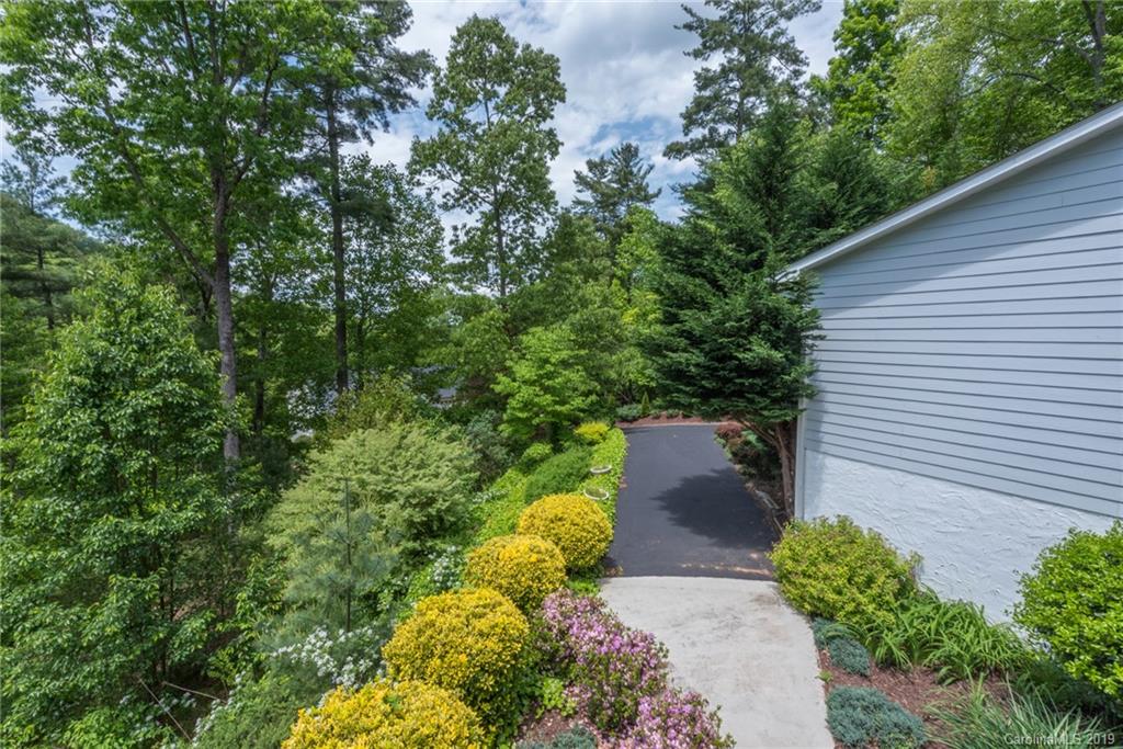 32 Dalya Road Swannanoa NC 28778