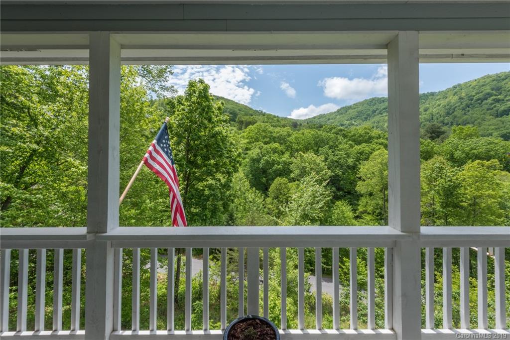 32 Dalya Road Swannanoa NC 28778