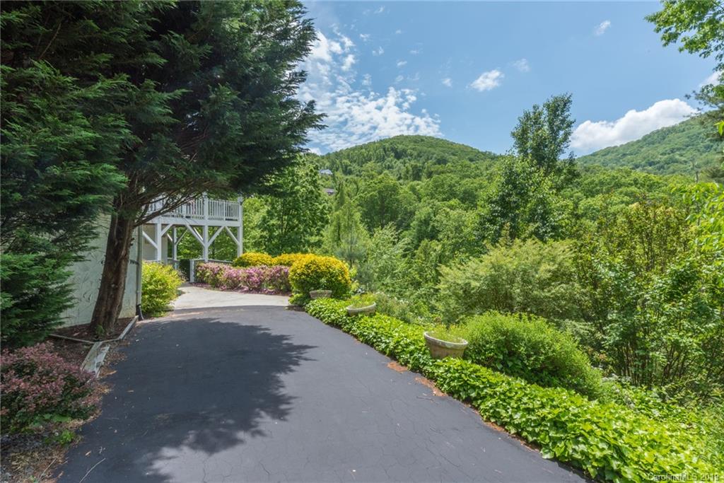 32 Dalya Road Swannanoa NC 28778