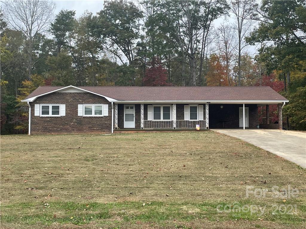 1711 Old Highway 10 E Marion NC 28752