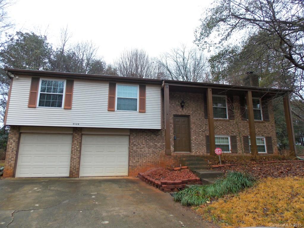 9528 Robert Burns Court Charlotte NC 28213