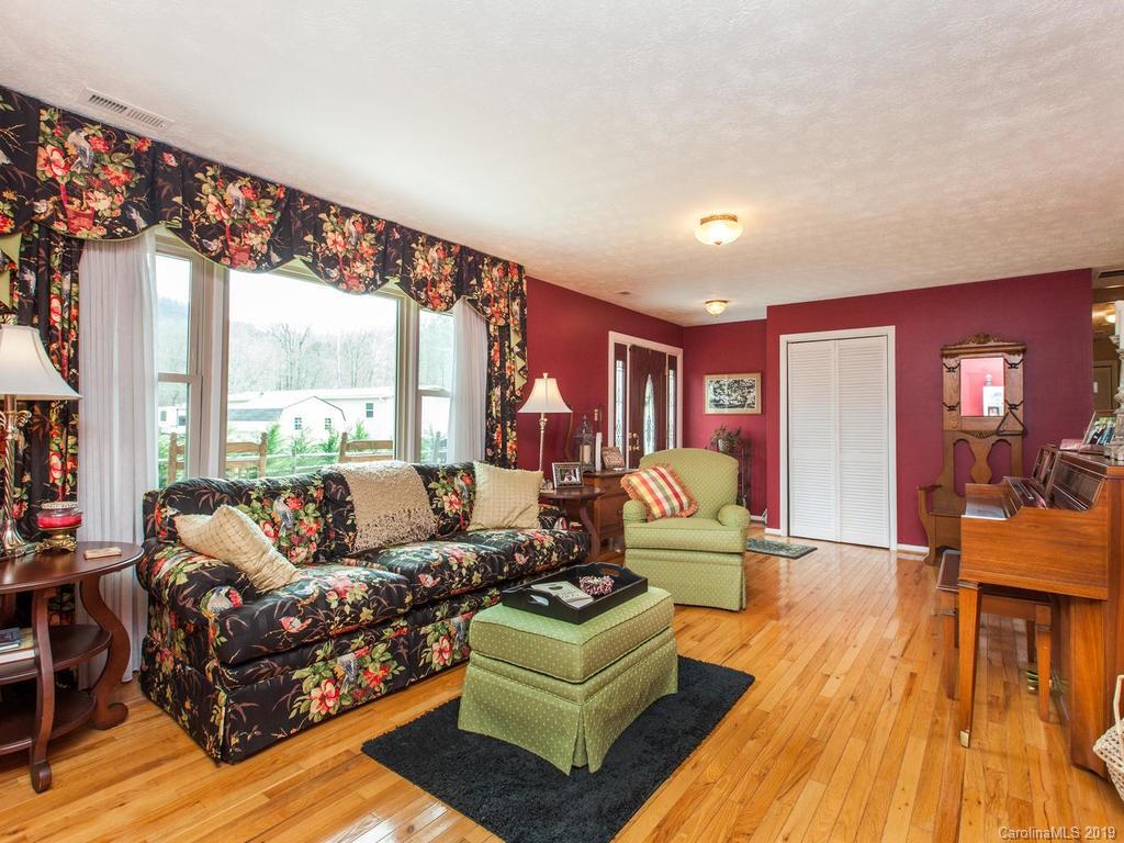 2 Shuford Road Barnardsville NC 28709
