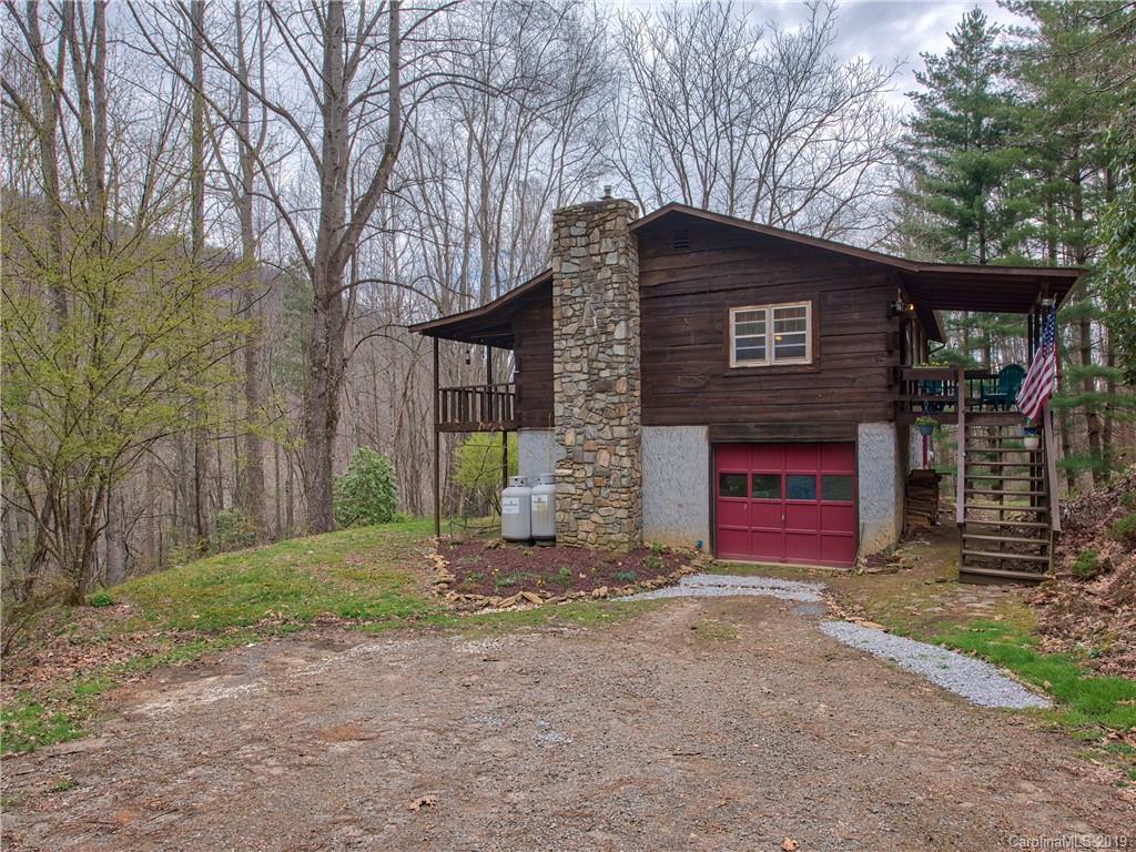 71 Apple Creek Road Waynesville NC 28786